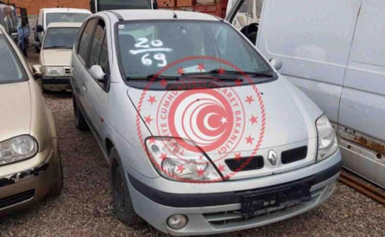 <p><strong>2000 RENAULT MEGANE SCENİC</strong> model araç Ticaret Bakanlığı'nın internet sitesinde 50 bin liradan satışa çıkarıldı. Aracın ihale bitiş tarihi ise 12.02.2021 olarak belirlendi.</p>
<ul>
</ul>