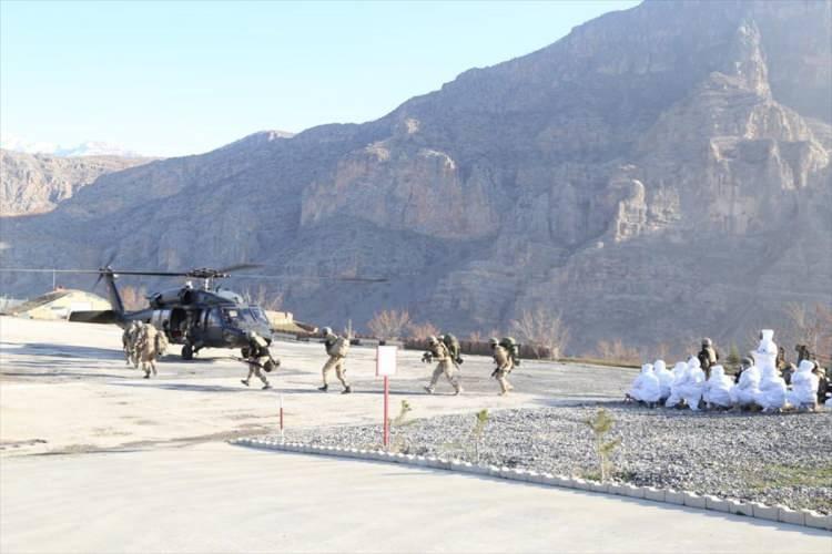 <p>İ&ccedil;işleri Bakanlığı, Hakkari&rsquo;de Eren-9 Kazan-Han Yaylası Operasyonu&rsquo;nun başlatıldığı duyurdu.</p>

<p>&nbsp;</p>

<p>&nbsp;</p>
