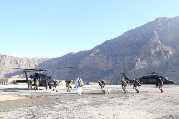 <p>Bitlis ve Siirt'te &ldquo;Eren -6 Mergelo&rdquo; Operasyonu 1453 personelle s&uuml;r&uuml;yor.</p>

<p>&nbsp;</p>
