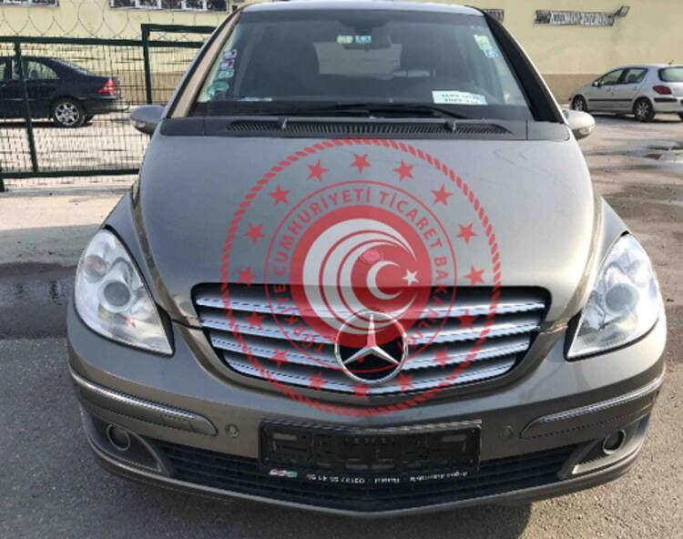 <p><strong>2006 model MERCEDES B180 CDI</strong> araç Ticaret Bakanlığı'nın internet sitesinde 120 bin liradan satışa çıkarıldı. Aracın ihale bitiş tarihi ise 22.02.2021 olarak belirlendi.</p>
<ul>
</ul>