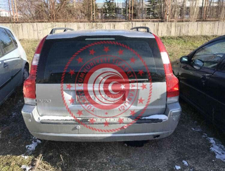 <p><strong>2006 model VOLVO V70</strong> araç Ticaret Bakanlığı'nın internet sitesinde 140 bin liradan satışa çıkarıldı. Aracın ihale bitiş tarihi ise 22.02.2021 olarak belirlendi.</p>
<ul>
</ul>