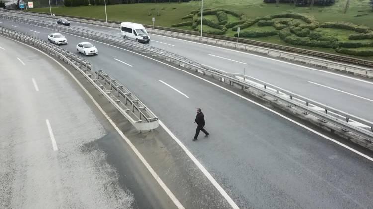 <p>Çok panik yaptım. Bu yolu yapana kadar birini feda etmek mi gerekiyor. </p>