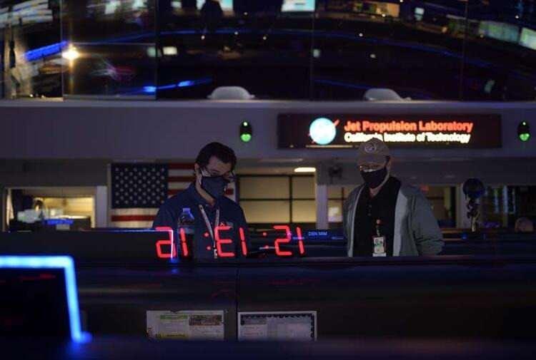 <p>Araç daha sonra yörüngeye çıkacak ve burada bir uydu tarafından yakalanarak, ileri araştırmalar için Dünya'ya geri getirilecek.</p>

<p> </p>
