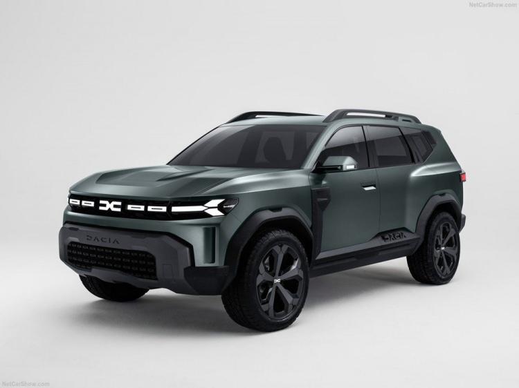 <p>Toplantıda Dacia'nın C segmenti SUV modelinin konsept modeli de tanıtıldı. En çok satan modellerden biri olan Duster'dan daha büyük ve kaslı olan aracın adı da 'Bigster'.</p>