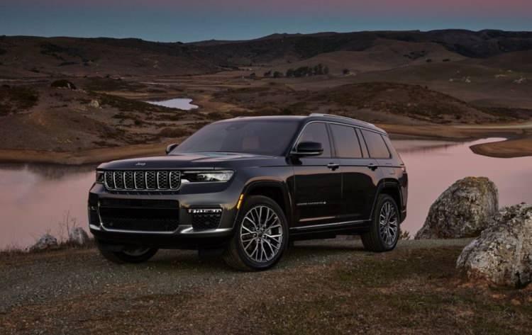 <p>JEEP GRAND CHEROKEE L</p>

<p>Geçtiğimiz günlerce casus fotoğrafları sızan yeni Grand Cherokee L tanıtıldı. 3. sıra koltuklara sahip olan Grand Cherokee L'nin uzunluğunda dikkate değer bir artış söz konusu.</p>
