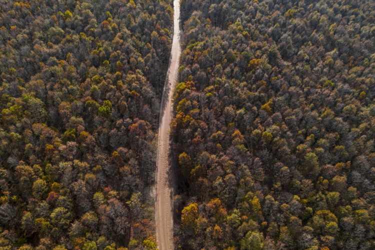 <p>Tekirdağ'ın Kapaklı il&ccedil;esinde doğal g&uuml;zellikleriyle &uuml;nl&uuml; İkiz G&ouml;ller &ccedil;evresinde yapılması planlanan ve i&ccedil;erisinde bungalov evler, sosyal tesisler, karavan parkı ve spor alanlarının bulunacağı projenin imzaları atıldı.</p>

<p>&nbsp;</p>
