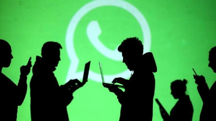 <p>WhatsApp uygulamasının 15 Mayıs tarihine kadar verdiği sürenin bitimine az kaldı. WhatsApp gizlilik sözleşmesini kabul etmezsek, bu süre dolduktan sonra direkt olarak hesaplar askıya alınmayacak, ancak mesaj okuma ve gönderme gibi özellikler devre dışı bırakılacak.</p>
