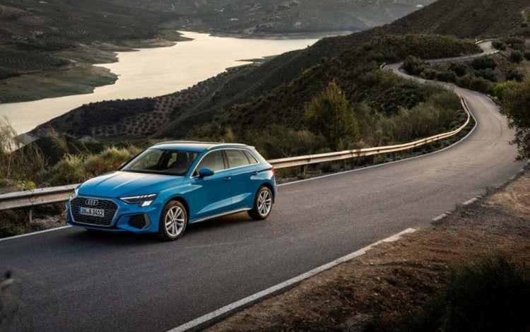 <p>Alman otomotiv üreticisi Audi’nin kompakt sınıftaki temsilcisi A3'ün dördüncü nesli Türkiye’de satışa sunuldu.</p>

<p> </p>
