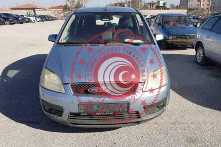 <p><strong>2006 FORD FOCUS C-MAX</strong> model araç Ticaret Bakanlığı'nın internet sitesinde 52 bin liradan satışa çıkarıldı. Aracın ihale bitiş tarihi ise 25.02.2021 olarak belirlendi.</p>

<ul>
</ul>
