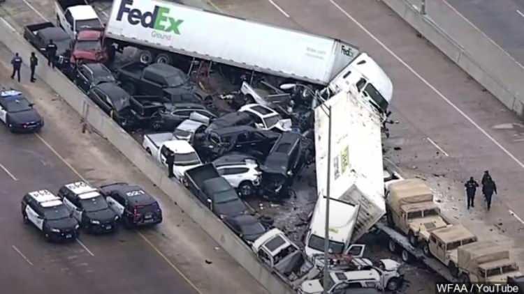 <p>Texas eyaletine bağlı Fort Worth kentinde ise 11 Şubat’ta gizli buzlanma nedeni ile 70'den fazla aracın karıştığı zincirleme kazada, 5 kişi hayatını kaybetmişti.</p>