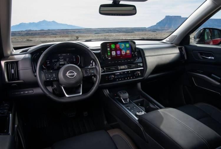 <p>Aracın iç kısmında ise  9.0 inç'lik bir orta konsol ekranı, 12.3 inç'lik bir dijital gösterge paneli ve bir de 10.8 inç'lik bir head-up display yer alıyor.</p>
