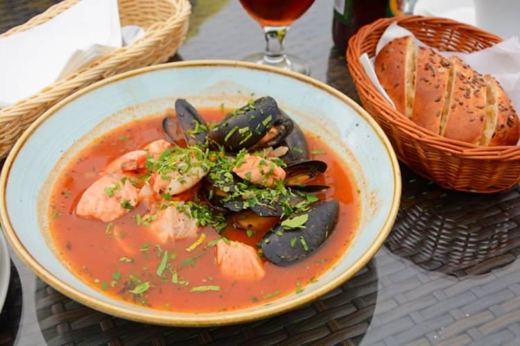 <p><strong>Bouillabaisse, Fransa</strong></p>

<p> </p>
