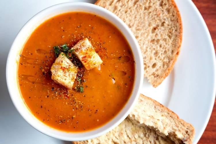 <p><strong>Gazpacho, İspanya</strong></p>

<p> </p>
