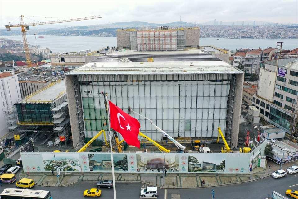 <p>Taksim'de yapımı devam eden Atatürk Kültür Merkezi (AKM) inşaatının yüzde 86'sı tamamlandı.</p>

<p> </p>
