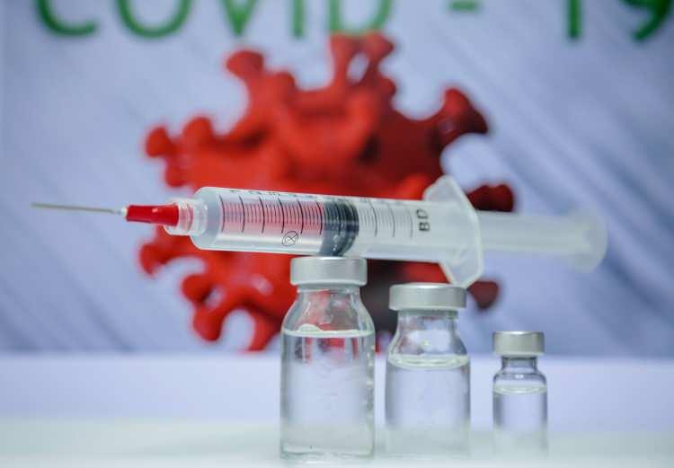 <p><strong>Ekvador 9 milyon doz</strong><br />
<br />
Oxford-Astra Zeneca 3 milyon doz<br />
Pfizer-BioNtech 3 milyon doz<br />
Diğer 3 milyon doz</p>
<p> </p>