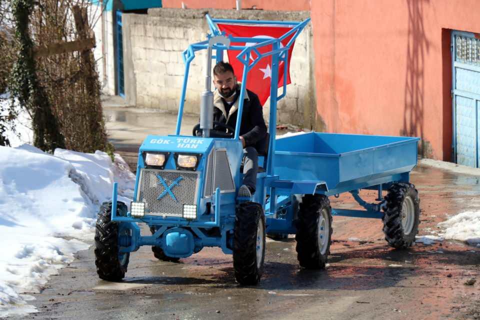 <p>Özel bir şirkette maden işçisi olarak çalışan Eroğlu, kendini geliştirerek bu kez traktör imal etmeye karar verdi. Köylülerin ve ailesinin desteğiyle geçen yıl çalışmalara başladı. </p>
