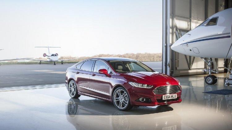 <p><strong>FORDMONDEO RAKİPLERİNE GÖZ KIRPIYOR </strong></p>

<p>D segmentte dişli rakipleri Passat ve Audi A4, A5 sport gibi modelleri birçok özellik ve fiyat performans değerleriyle geride bırakmayı başarak Mondeo Türkiye'de son yılların revaçta olan modellerinden. </p>
