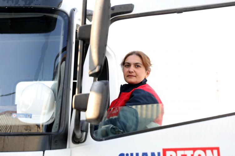 <p>Arabasına baktığını, işini takip eden biri olduğunu söylediler. Denemeye karar verdik. Başladı ve memnunuz. Hiç bir sıkıntımız ve sorunumuz da yok. İşini takip eder, arabasını temiz tutar. </p>
