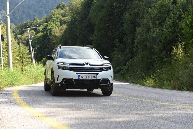 <p><strong>CITROEN</strong></p>

<p>Mart ayına özel kampanya hazırlayan markalardan Citroën'in C5 Aircross SUV modeli, 303 bin TL’den başlayan fiyatlarla ve 150 bin TL’ye özel 30 ay yüzde 0.99 faiz veya 120 bin TL’ye özel 12 ay yüzde 0 faiz seçeneğiyle sunuluyor.</p>
