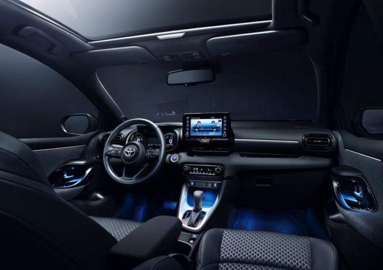 <p>Yaris'i 240 puanla Fiat 500 Electric ve 239 puanla Cupra Formentor izledi. </p>