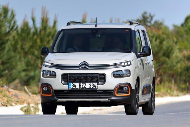 <p>Berlingo Van’a 155 bin 500TL’ye ve 60 bin TL için 15 ay yüzde 0 faiz, Jumper modeline ise 100 bin TL için 30 ay yüzde 0.99 faiz veya 60 bin TL için 20 ay yüzde 0 faiz yer alıyor.</p>

<p> </p>
