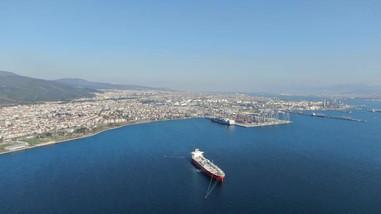 <p>Pandemi sürecinin başladığı 2020 yılında ise bölgeden yapılan ihracat 11 milyar 407 milyon 823 bin 48 euro, ithalat ise 20 milyar 226 milyon 117 bin 762 euro oldu. Her yıl ihracat ve ithalatta yaklaşık 700 bin tır ve konteyner trafiğinin oluştuğu öğrenildi.</p>

<p> </p>
