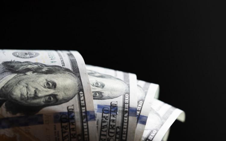 <p>Merkez bankalarının haftası </p>
<p>Önümüzdeki haftaya merkez bankalarının faiz kararları damgasını vuracak. Türkiye Cumhuriyet Merkez Bankası (TCMB), ABD Merkez Bankası (Fed), İngiltere Merkez Bankası (BoE), Japonya Merkez Bankası (Boj) başta olmak üzere 14 merkez bankasından faiz kararı gelecek. Hazine’nin iki günde düzenleyeceği dört tahvil ihalesi yurt içinde izlenecek diğer önemli başlık olacak.</p>