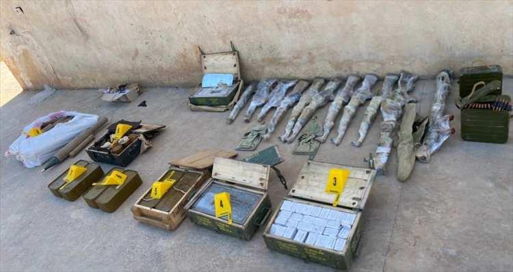 <p><strong>- Ele geçirilen patlayıcı, silah ve mühimmatlar</strong></p>
<p>"Operasyonlarda, bugüne kadar YPG/PKK terör örgütü tarafından bölgedeki yerel güvenlik birimleri ve masum sivil halkı hedef alan 71 terör saldırı girişimi engellenmiştir." ifadesine yer verilen açıklamada, şu bilgiler aktarıldı:</p>