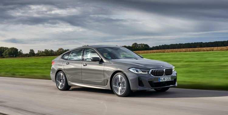 <p><strong>YENİ BMW 6 SERİSİ GRAN TURİSMO YOLLARA ÇIKIYOR</strong></p>

<p>BMW'nin yeni 6 Serisi Gran Turismo modeli 2.0 litrelik benzinli motor seçeneğiyle Türkiye’de yollarla çıkıyor.</p>

<p> </p>
