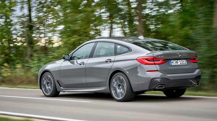 <p>Ülkemizde TwinPower Turbo teknolojisine sahip 2.0 litrelik benzinli motor seçeneğiyle yollarla buluşacak Yeni BMW 630i Gran Turismo, 258 BG güç ve 400 Nm tork değerleriyle geliyor. </p>

<p>6,5 saniyede 0’dan 100 km/s hızlanmasını tamamlayan Yeni BMW 630i Gran Turismo maksimum 250 km/s hıza ulaşabiliyor.</p>
