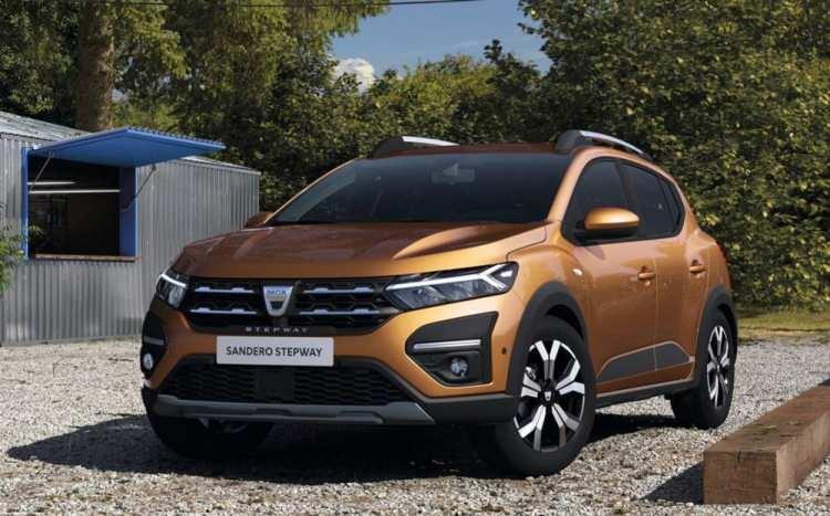 <p>Renault-Nissan-Mitsubishi Grubu'nun CMF-B altyapısını kullanmaya başlayan model 300 mm uzadı.</p>
