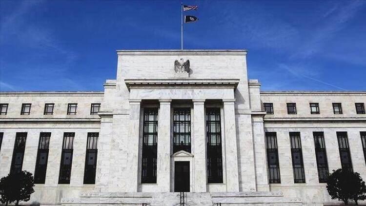 <p>IIF, ABD tahvil faizlerinde artışın yarattığı endişelerin teskini için Fed’in retoriğinde değişiklik olduğunun altını çizerken, “Fed piyasanın dikkatini yakın vadeli GSYH’dan uzaklaştırmalı. Şu ana kadar banka ABD’nin orta vadeli büyüme görünümü konusunda çok az şey söylüyorum” şeklinde değerlendirmede bulundu.</p>
<p> </p>