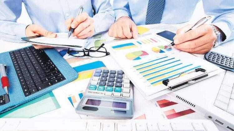 <p>Hazine ve Maliye Bakanlığı dört tahvil ihalesi düzenleyecek </p>
<p>Hazine ve Maliye Bakanlığı ihale programına göre, 15 Mart Pazartesi günü 17 Kasım 2027 itfalı, 7 yıl (2436 gün) vadeli, değişken faizli tahvili yeniden ihraç edecek. Aynı gün 13 Kasım 2030 vadeli, 10 yıl (3528 gün) sabit kuponlu tahvil yeniden satılacak.</p>