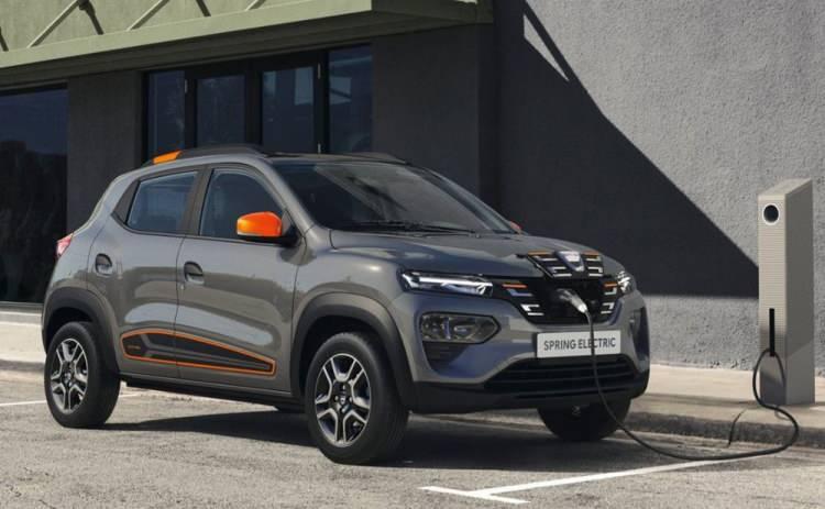 <p>Yeni Dacia Spring’in perakende versiyonunun ön siparişleri 20 Mart itibarıyla 12.403 Euro’dan başlayan devlet teşvikli fiyatlarla açılırken, ilk teslimatlar sonbaharda gerçekleştirilecek.</p>
