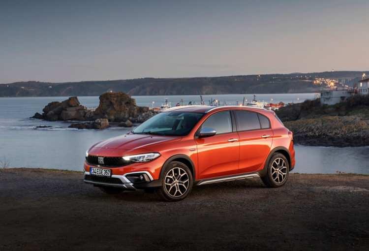 <p>FIAT</p>

<p>Yeni Egea Cross 1.4 Fire 95 HP Street - Manuel - Benzinli </p>

<p>Fiyatı: 161.900 TL</p>

<p>Kampanyalı fiyatı: 156.900 TL</p>
