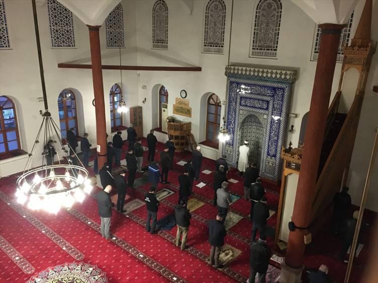 <p>Bartın'da Şadırvan Camisi'nde Miraç Kandili dolayısıyla program düzenlendi.</p>
