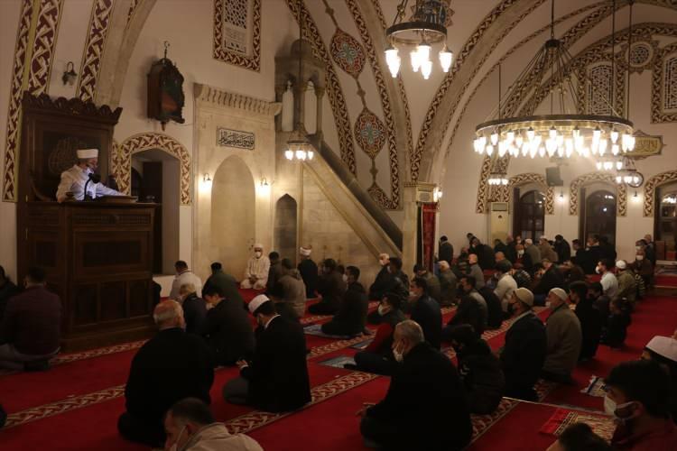 <p>Anadolu'da inşa edilen ilk cami olma &ouml;zelliğini taşıyan Habib-i Neccar Camisi'nde Mira&ccedil; Kandili dolayısıyla mevlit programı d&uuml;zenlendi.</p>

<p>&nbsp;</p>
