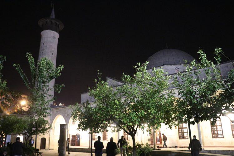 <p>Anadolu'da inşa edilen ilk cami olma &ouml;zelliğini taşıyan Habib-i Neccar Camisi'nde Mira&ccedil; Kandili dolayısıyla mevlit programı d&uuml;zenlendi.</p>

<p>&nbsp;</p>

