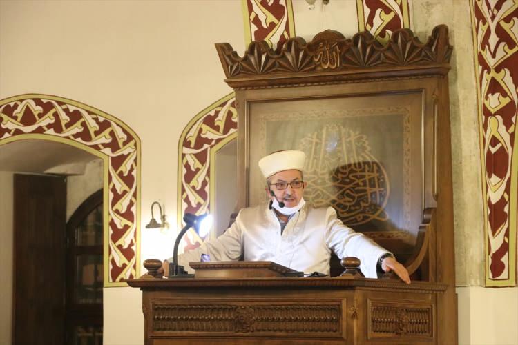 <p>Anadolu'da inşa edilen ilk cami olma &ouml;zelliğini taşıyan Habib-i Neccar Camisi'nde Mira&ccedil; Kandili dolayısıyla mevlit programı d&uuml;zenlendi. &Ccedil;ok sayıda vatandaşın katıldığı programda İl M&uuml;ft&uuml;s&uuml; &Ouml;mer Faruk Bilgili, vaaz verdi.</p>

<p>&nbsp;</p>
