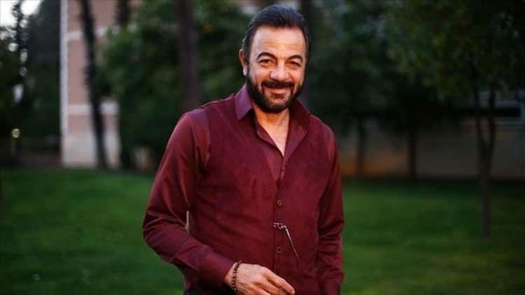 <p><strong>KEREM ALIŞIK</strong></p>
<p><span style="color:#800080"><strong>“Şiirimiz, şarkımız, evleri yuva yapan kadınımız, hunharca öldürülen, şiddet gören, haklarına, bedenine tecavüz edilen, hor görülen, çocuk yaşta evlendirilen, susturulmak istenen, bedel ödetilen, bedel ödeyen... Acımız, ayıbımız, kadınımız, kıymetlimiz, fedakarımız, kahramanımız... Kadınımız kadarız... Yuvasına kokusunu veren, emek veren, evlat veren, evladını şehit veren, üreten, güvenen, direnen. Bağışlayıcı yüreğinde yaşlı gözleri, yaşlı gözlerinde özlemi... Koynumuzda taşıdığımız, yere göğe sığrıramadığımız, anamız, bacımız, can yoldaşımız... Günlerin hepsi sizin olsun. Bugün de her gününüz gibi kutlu olsun.”</strong></span></p>