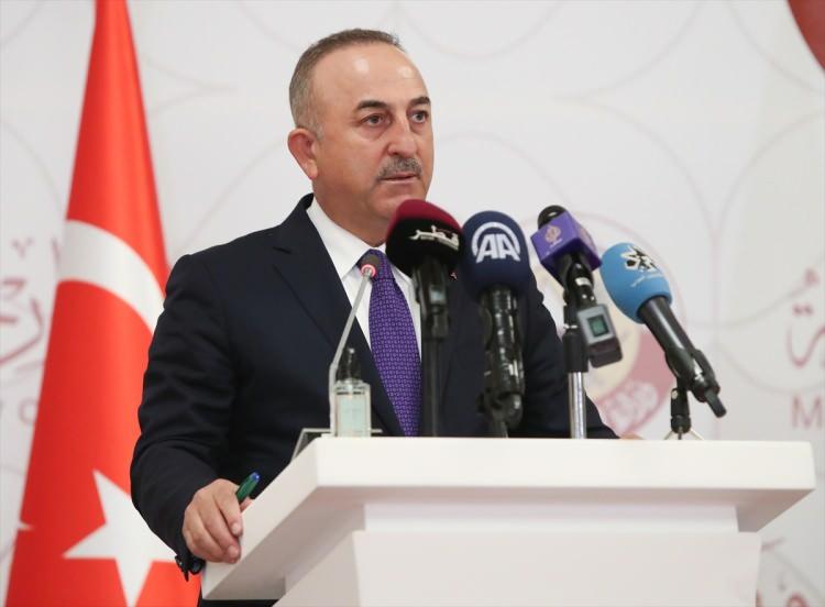 <p>Türkiye, Suriye'nin toprak bütünlüğünü savunmaya, sivilleri korumaya ve terör örgütleriyle savaşmaya devam edecek." ifadelerini kullandı. </p>
