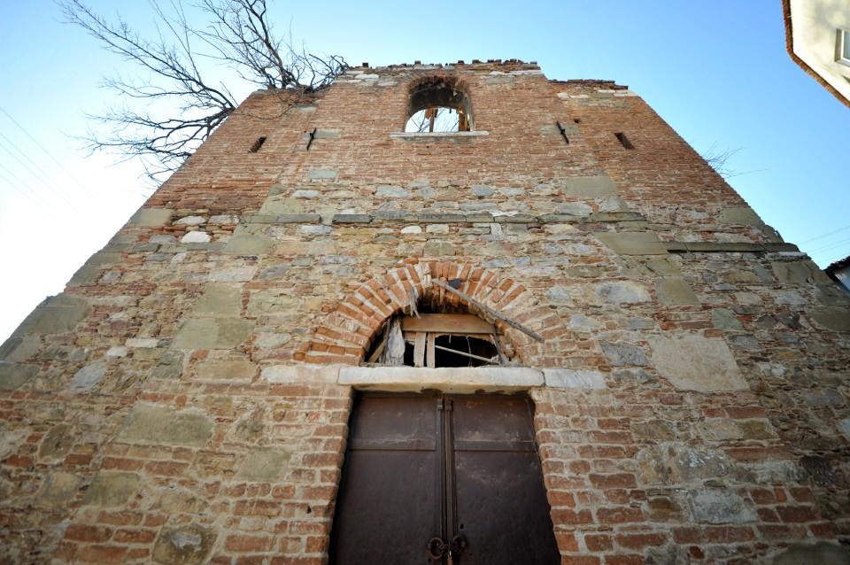 <p>Burayı satın alıp yaptırmak istiyorlar. Umarım en kısa zamanda değerlendirilir. 2000'li yıllardan sonra turizm değişime uğradı. Bu tip tarihi mekanlar talep görmeye başladı. Bence buranın yeniden kilise olarak aslına uygun yapılması kent turizmine katkı sağlayacaktır” diye konuştu. </p>