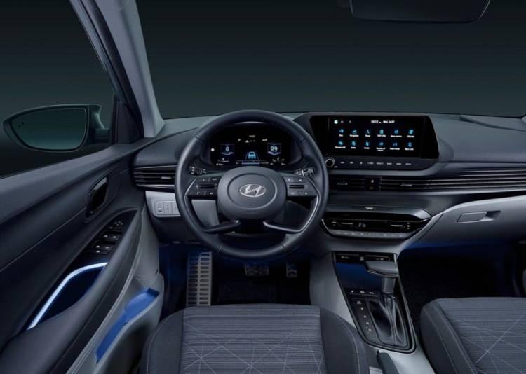 <p>B-SUV Bayon’un içinde ise 10,25 inçlik dijital gösterge ekranı ve yine aynı boyutta bilgi eğlence ekranına yer verilmiş.</p>