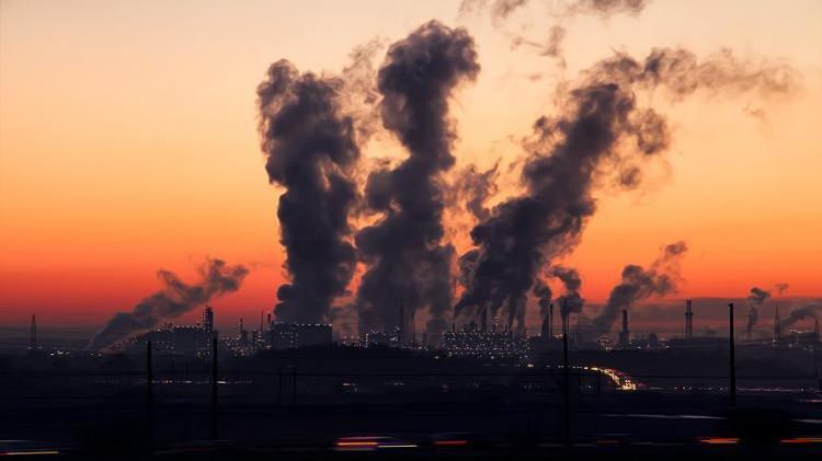 <p>Raporda iyi hava kalitesi aralığı 0-12 (μg/m³) PM2,5 olarak tanımlanıyor. Orta kalitedeki havanın değer aralığı ise 12,1-35,4 (μg/m³).</p>

<p> </p>
