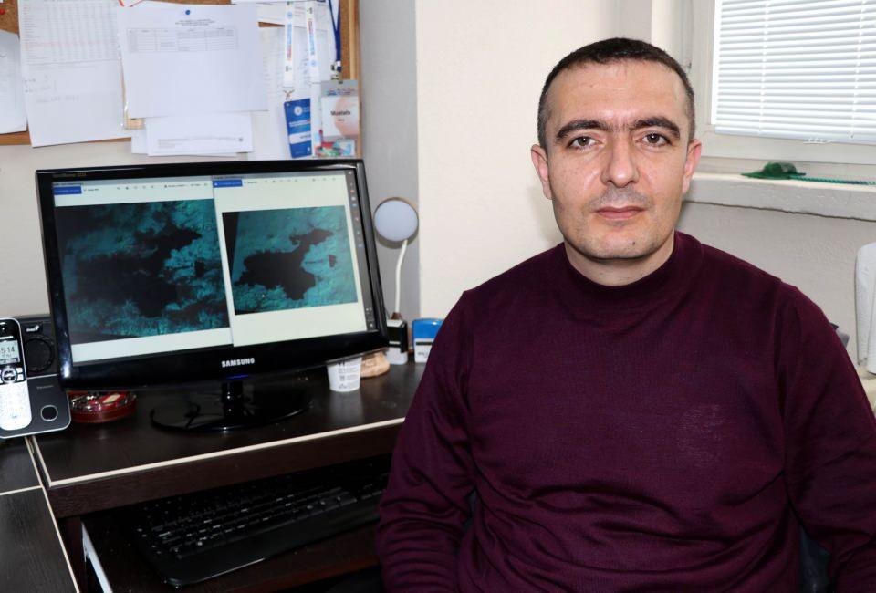 <p>Van'daki kuraklık tehlikesi ise uydu görüntülerine yansıdı. Geçen yıl Şubat ayı ile bu senenin aynı ay görüntülerini karşılaştıran YYÜ Su Ürünleri Fakültesi Öğretim Üyesi Dr. Akkuş, "Hem dünyada hem ülkemizde kuraklık ile ilgili korkutucu senaryolar var. </p>