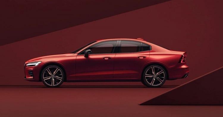 <p>İşte 24&nbsp; ay taksitle alınabilecek ara&ccedil;lar...</p>

<p>Volvo S60 B5 AWD Inscription Plus&nbsp;Mild Hybrid - Benzin -&nbsp;1.969 cc.- 250 hp - 8 ileri Geartronic&nbsp;</p>

<p>Fiyatı&nbsp;783.019 TL</p>
