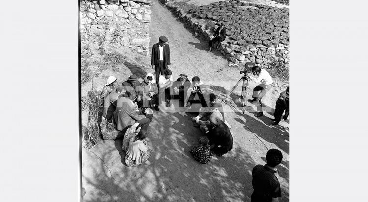 <p>Şiirlerini halkın anlayacağı, duru ve arı bir dille yazdı.</p>