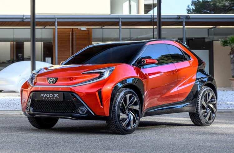 <p><strong>TOYOTA'DAN YENİ KONSEPT</strong></p>

<p>Toyota Aygo X Prologue konseptini tanıttı. Araçta en dikkat çeken nokta ön tarafta boydan boya uzanan LED farlar.</p>
