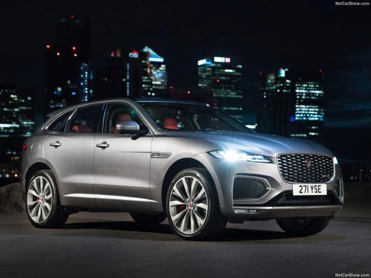 <p>Jaguar F-Pace</p>