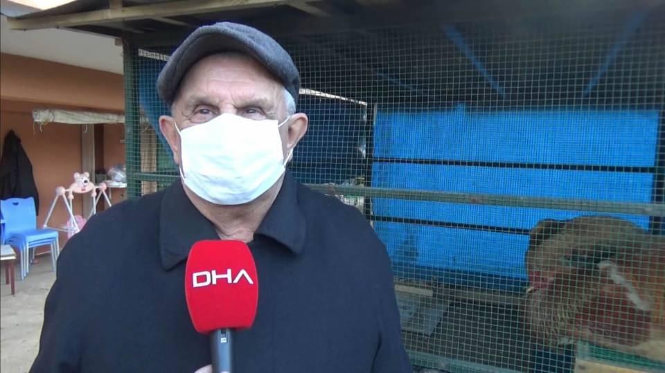 <p>Cafer Ermiş’in 6 yaşındaki torunu Miray Altınel de, “İsmini ‘Zeytin’ koydum. Her yere giriyor. Çağırdığımda bazen geliyor, bazen de gelmiyor. Kedi tavukla horozun yanında uyuyor” diye konuştu.</p>